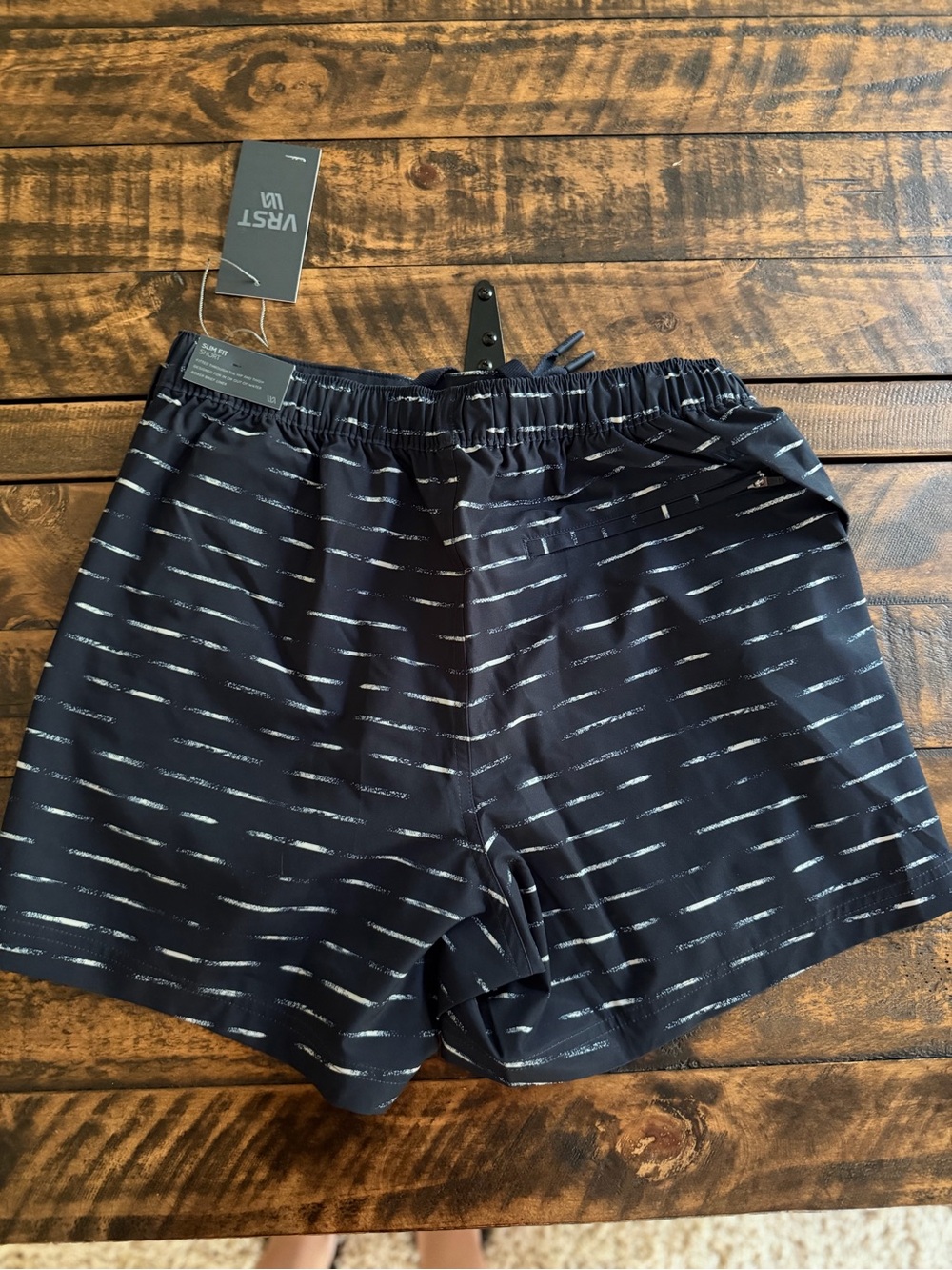VRST Men’s 5” Resort Shorts Small Navy Sand Washed Stripe Slim Fit NWT - Picture 4 of 6